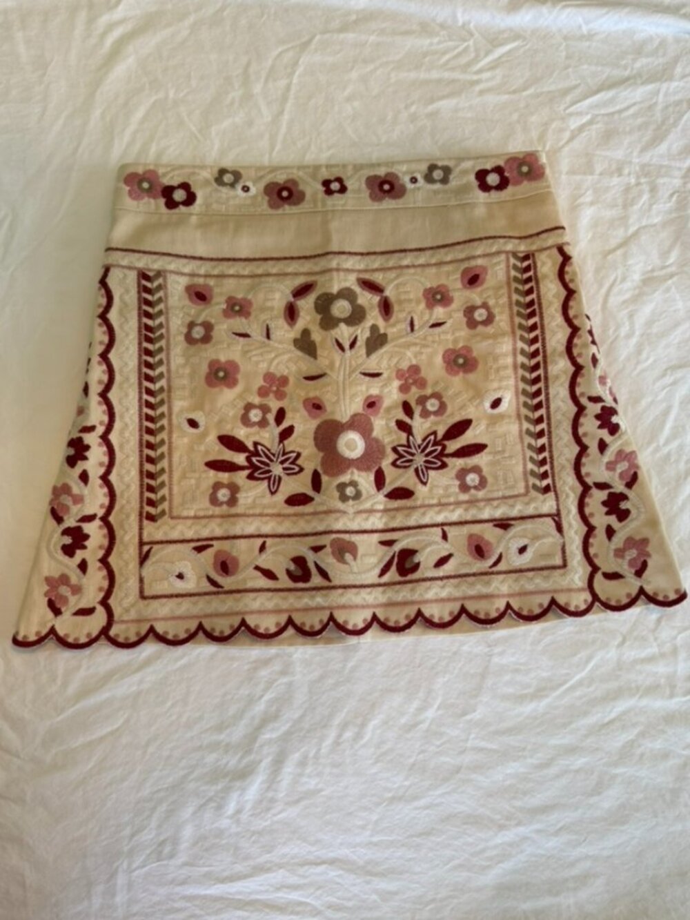 Lulus Embroidered Mini Skirt Sz M